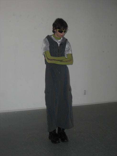 UNALOME SLEEVELESS HOODIE -CHARCOAL-